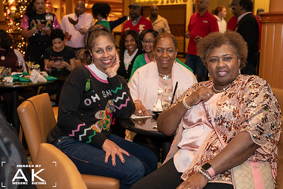 2019ShrNPHCTinselandTinis-17