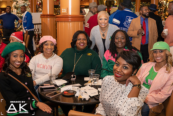 2019ShrNPHCTinselandTinis-8