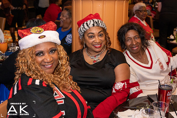 2019ShrNPHCTinselandTinis-13
