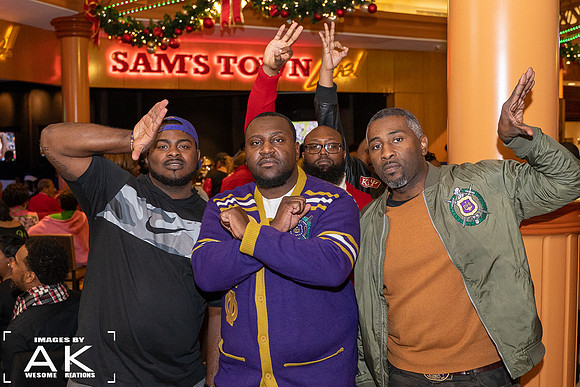 2019ShrNPHCTinselandTinis-30