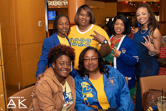 2019ShrNPHCTinselandTinis-21